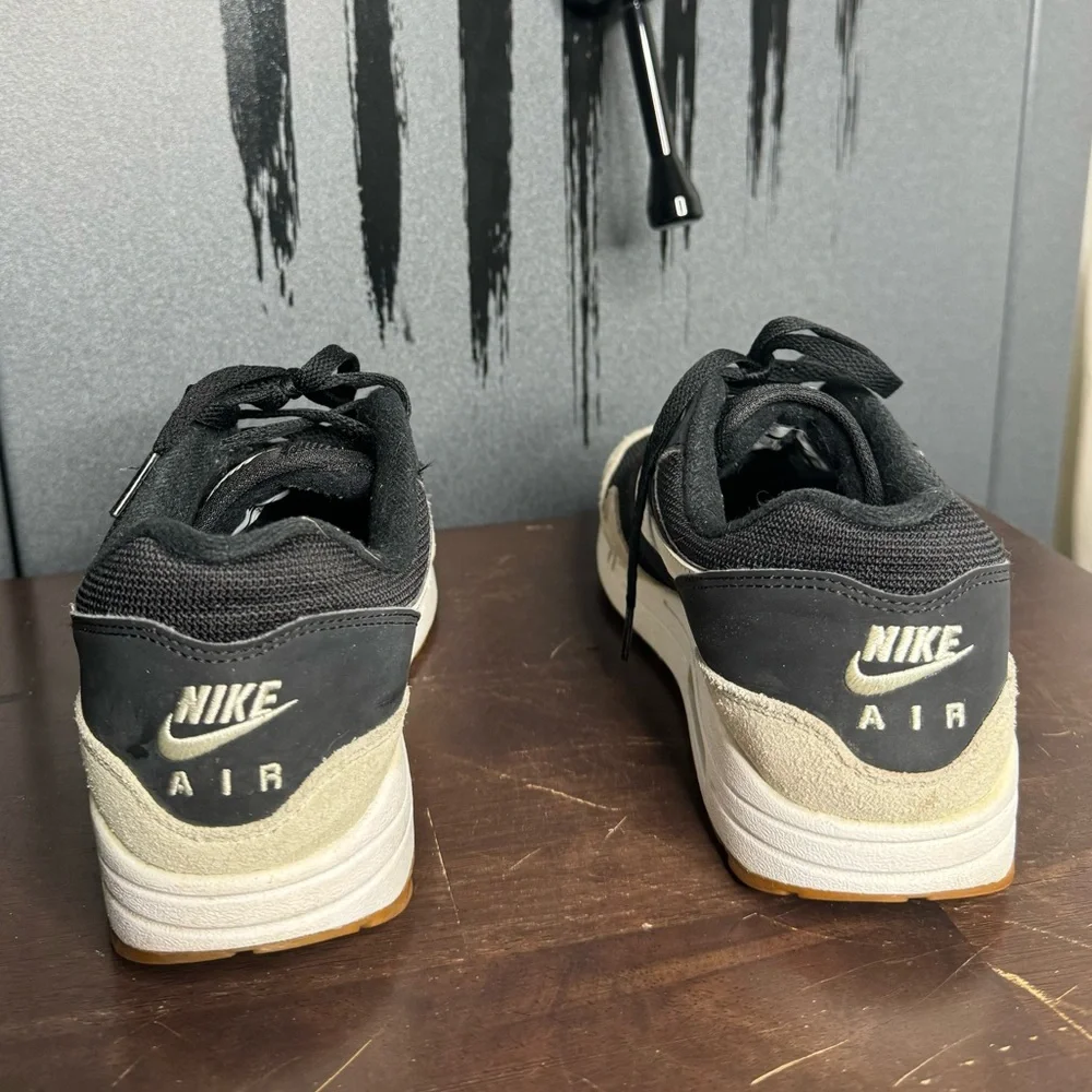 Nike Air Max 1 Black Light Bone 🦴 - Picture 5 of 10